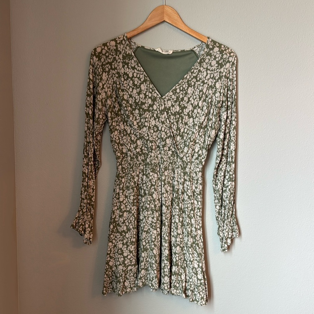 Juniors size large dress, green and white